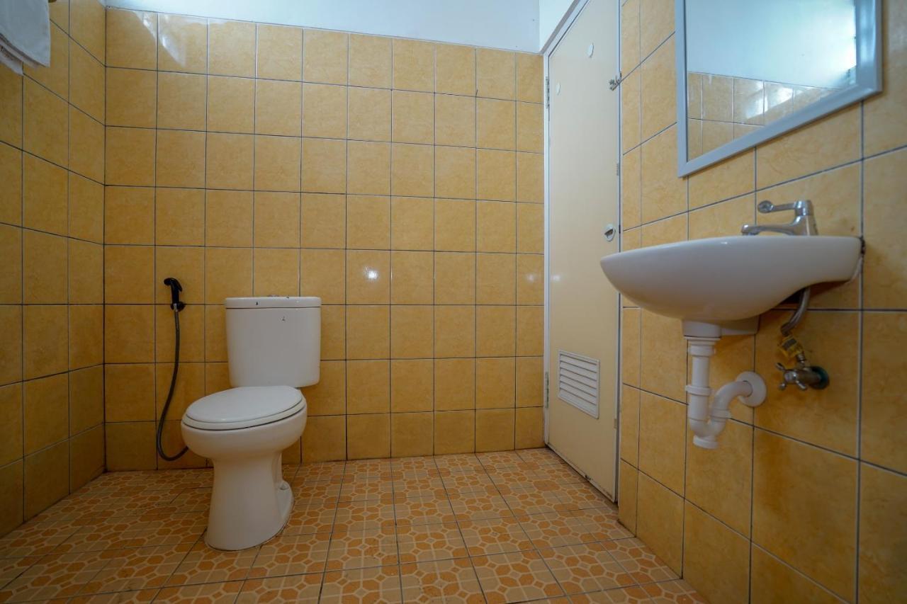 Super Oyo 1844 Bravo Residence Pangkal Pinang Ngoại thất bức ảnh